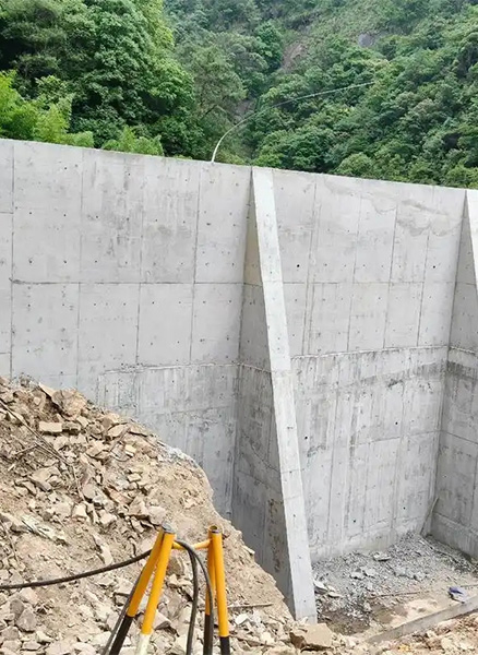 长治重力式挡土墙